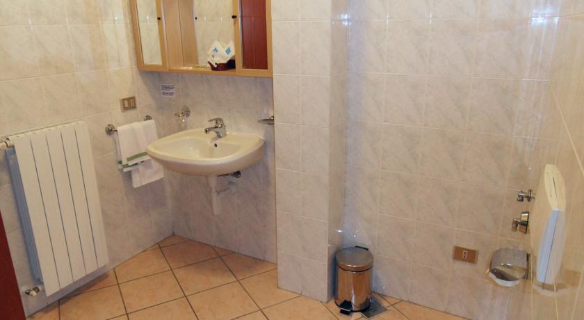 Casa Vacanze Touring Вербания Екстериор снимка