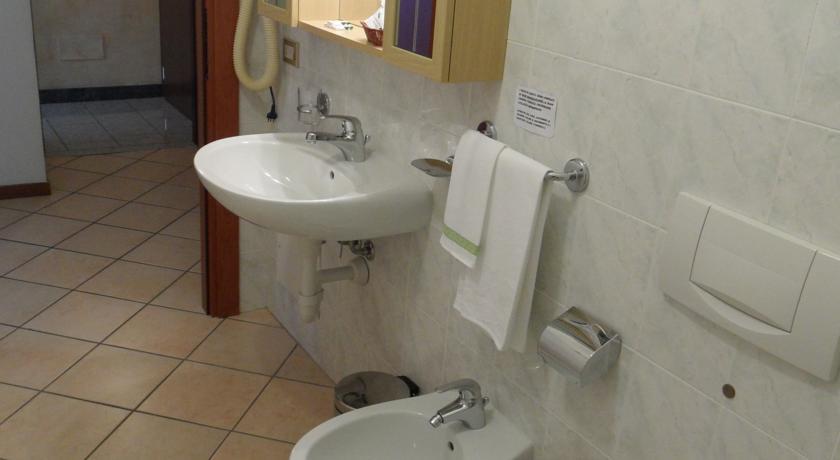 Casa Vacanze Touring Вербания Екстериор снимка