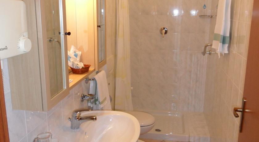 Casa Vacanze Touring Вербания Екстериор снимка