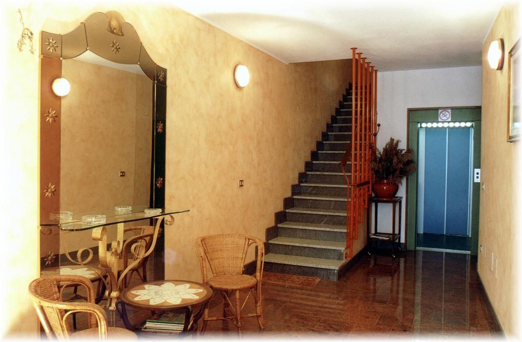 Casa Vacanze Touring Вербания Екстериор снимка